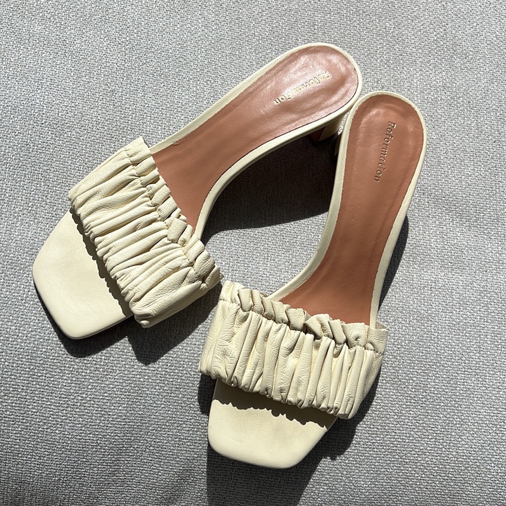 Shereen Ruched Block Heel Mule - Picture 3 of 5